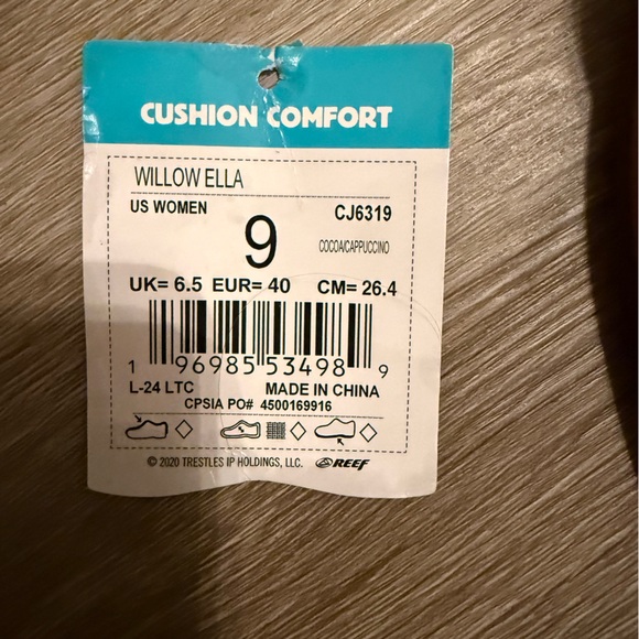 Reef Brown and Tan Leather Flip Flop Sandals - Picture 2 of 6